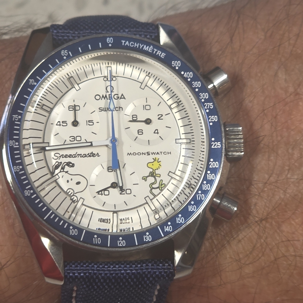 SWATCH MOONWATCH SNOOPY Speedmaster In STAINLESS STEEL - Customizable. 42mm - Picture 8 of 9
